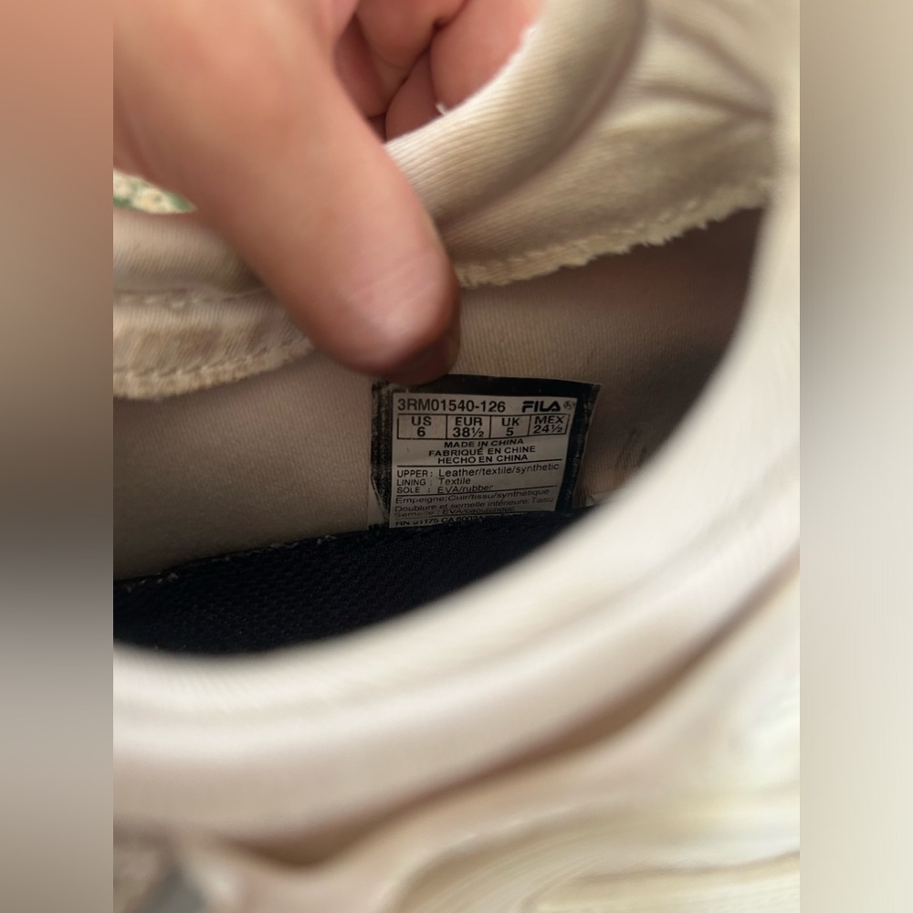 Fila Shoes Size 6 - Picture 10 of 10